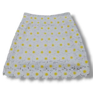 Floral Embroidered Skirt Size 6 W28"in Waist A-Line Skirt Daisies Made In Spain